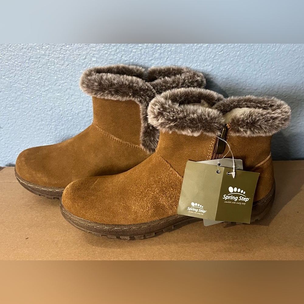 Brown Fur Waterproof Warm Winter Boots (Size EU 40 / US 9 Women)